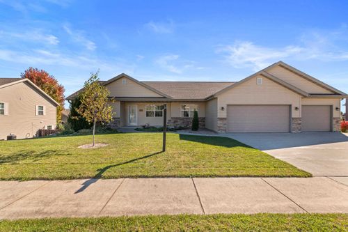 303 Honeycrisp Drive, Beaver Dam, WI, 53916-9256 | Card Image