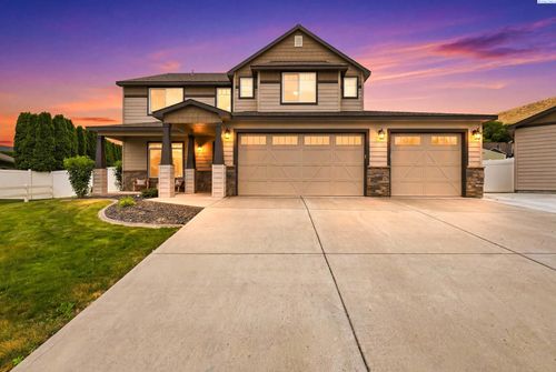 4104 Wenview Ct, West Richland, WA, 99353-6000 | Card Image