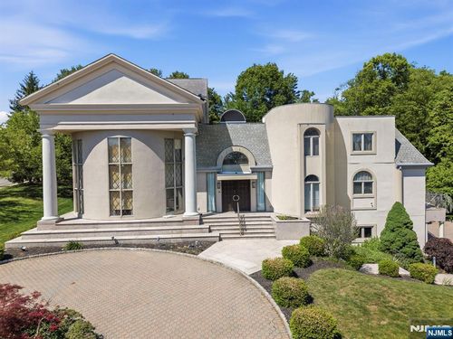 1 Brighton Ct, Livingston, NJ, 07039-4226 | Card Image