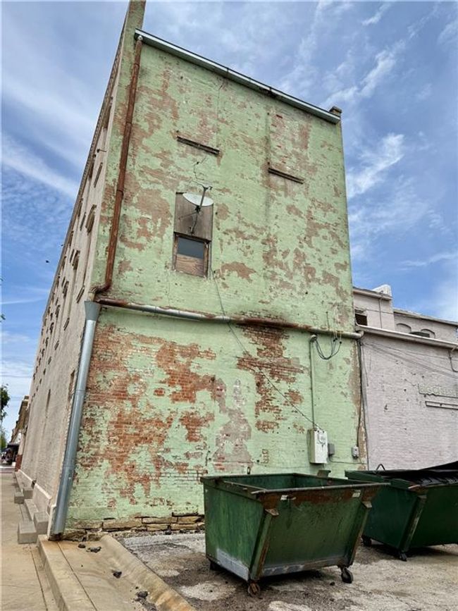 Back of building | Image 5