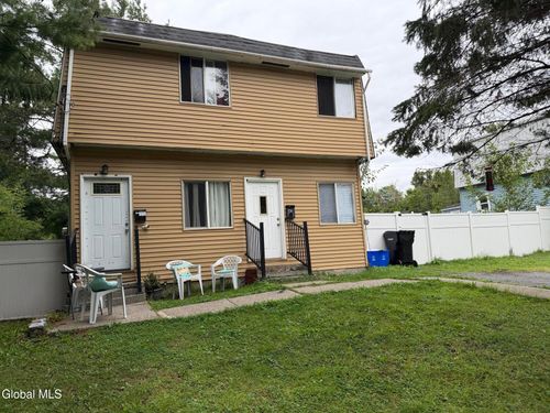 124 Mann Ave, Troy, NY, 12180-5630 | Card Image