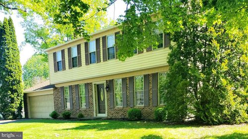 866 Mandy Ln, Camp Hill, PA, 17011-1539 | Card Image