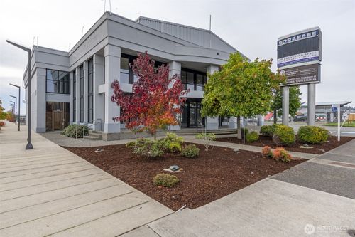 100-275 Se Pioneer Way, Oak Harbor, WA, 98277-3205 | Card Image