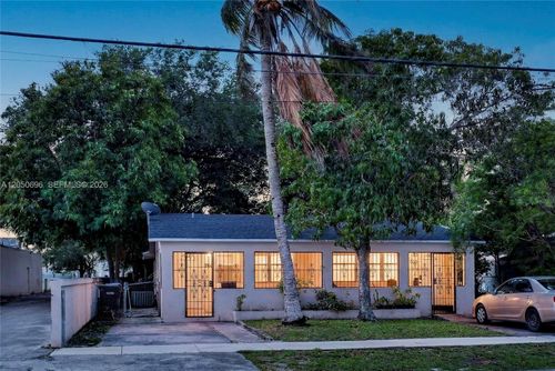 760-760 Ne 131st St, North Miami, FL, 33161-7531 | Card Image