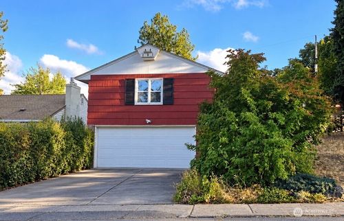 1504 E Pinecrest Rd, Spokane, WA, 99203-3926 | Card Image