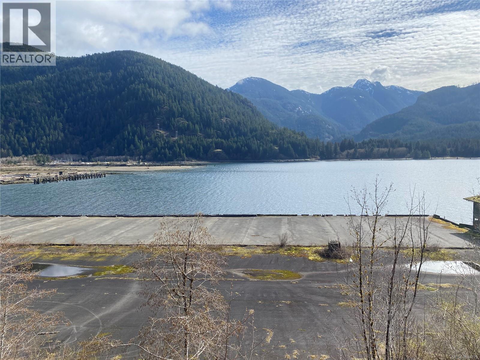 Land in Tahsis