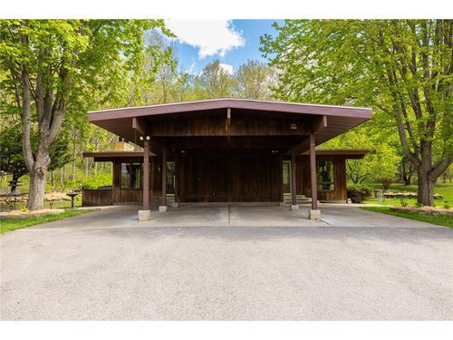 715 Alpine Ln, Holmen, WI, 54636-9756 | Card Image