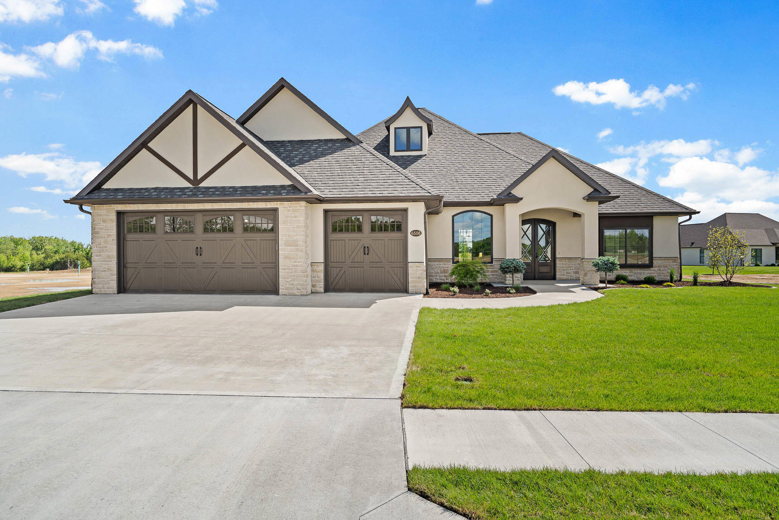 Walsby Dr, Columbia, MO 65201