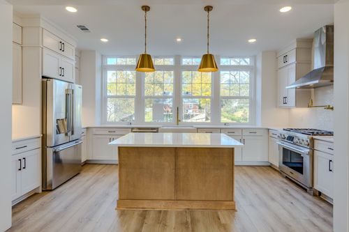 205 Daydreamer Ln, Nashville, TN, 37206-3142 | Card Image