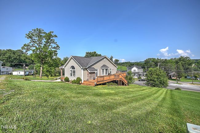 517 W Glade St, House other with 3 bedrooms, 3 bathrooms and null parking in Glade Spring VA | Image 47