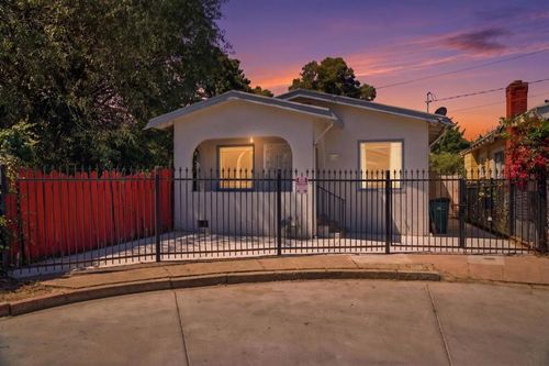 5745 Holway Ct, Oakland, CA, 94621-4252 | Card Image