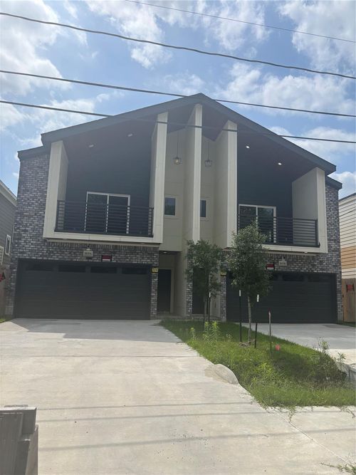 8119 Venus St, Houston, TX, 77088-5747 | Card Image