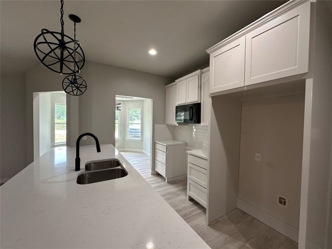 317 N Clark St, House other with 3 bedrooms, 2 bathrooms and null parking in Comanche TX | Image 6