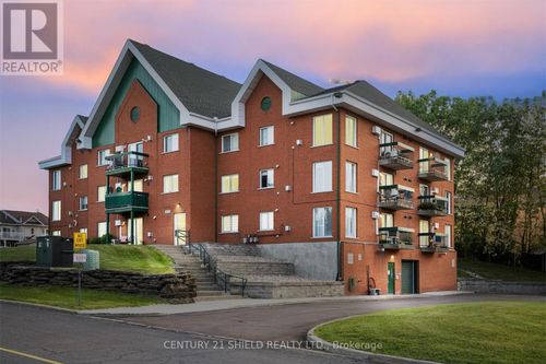 236-1202 Clement St, Hawkesbury, ON, K6A3V6 | Card Image