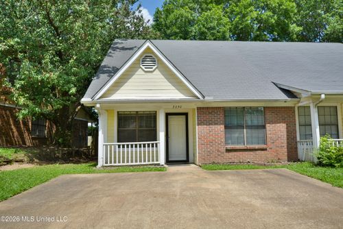 3250 Edenshire Ln, Horn Lake, MS, 38637-1102 | Card Image