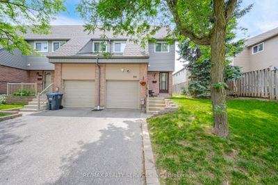 54 Tara Park Cres, Condo with 3 bedrooms, 2 bathrooms and 2 parking in Brampton ON | Image 1