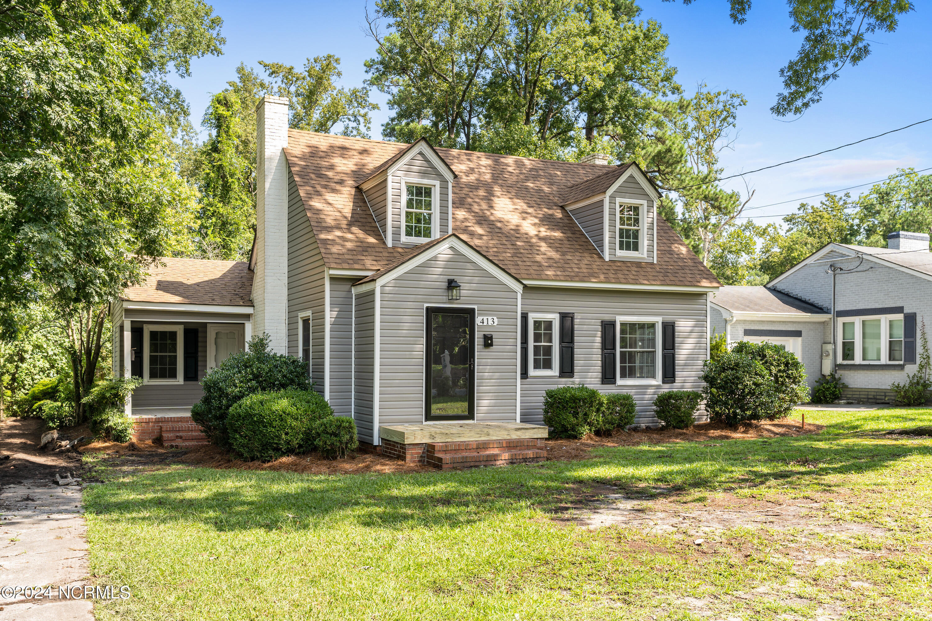Cliff St, Wallace, NC 28466