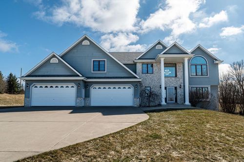 5290 Fawn Trail, Addison, WI, 53027 | Card Image