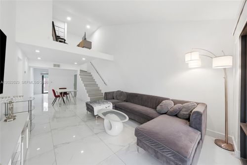 455 Ne 210th Ter, Miami, FL, 33179-1815 | Card Image