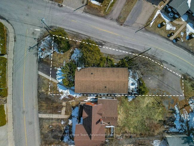 2 Belvedere Ave, House other with 3 bedrooms, 2 bathrooms and 3 parking in Parry Sound ON | Image 4