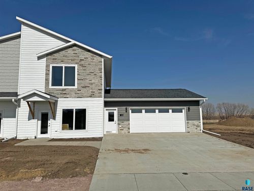 222 Ivy Ln, Crooks, SD, 57020 | Card Image