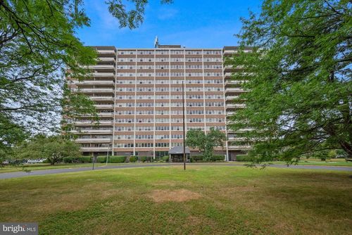 302 Barclay Towers, CHERRY HILL, NJ, 08034 | Card Image