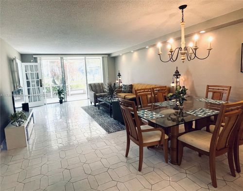 apt-112-3800 Oaks Clubhouse Dr, Pompano Beach, FL, 33069-3679 | Card Image