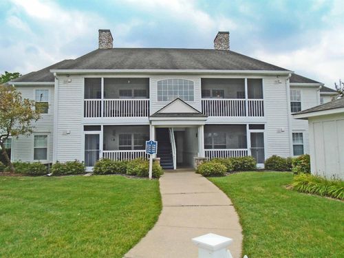 2800 S Knightsbridge Cir, Ann Arbor, MI, 48105-9288 | Card Image