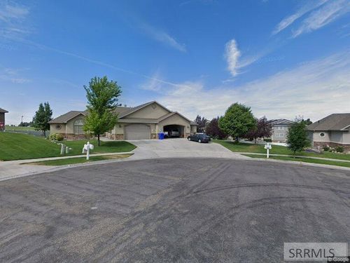 668 Eaglewood Dr, Rexburg, ID, 83440-5253 | Card Image