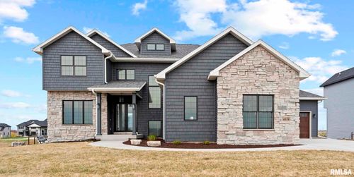 6578 Cardinal Rd, Bettendorf, IA, 52722 | Card Image