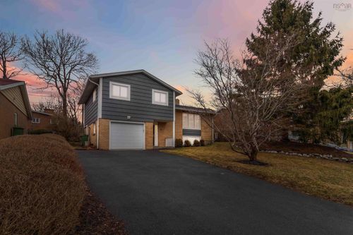 9 Birkdale Cres, Halifax, NS, B3M1H4 | Card Image