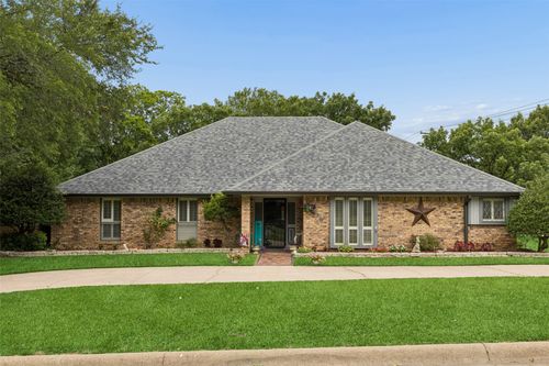 2430 Turtle Creek Dr, Sherman, TX, 75092-3028 | Card Image