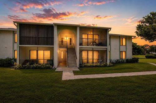 e2-3744 Savoy Lane, West Palm Beach, FL, 33417 | Card Image