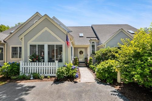 7-7 Gold Leaf Ln, Mashpee, MA, 02649-3554 | Card Image