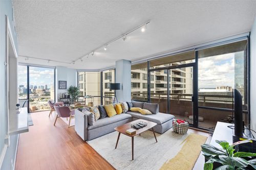 unit-25j-15 Greenway Plz, Houston, TX, 77046-1507 | Card Image