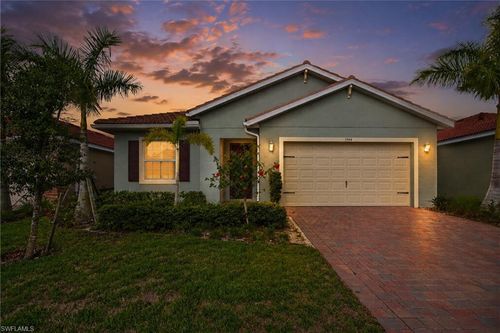 3944 Crosswater Dr, NORTH FORT MYERS, FL, 33917-7871 | Card Image