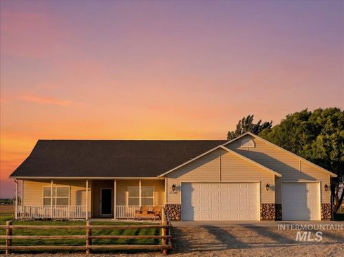 27240 Pioneer Ln, Parma, ID, 83660-6549 | Card Image