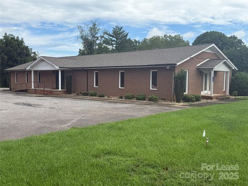 1113 Davie Ave, Statesville, NC, 28677-3509 | Card Image