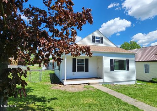 2514 3rd St, Altoona, PA, 16601-3910 | Card Image