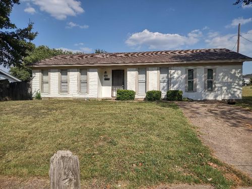 6926 Balalaika Rd, Dallas, TX, 75241-3705 | Card Image