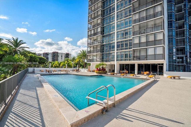 APT-1102 - 3375 N Country Club Dr, Condo with 2 bedrooms, 2 bathrooms and null parking in Aventura FL | Image 26