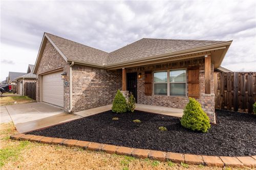 258 S Amber Dawn Ave, Farmington, AR, 72730-3153 | Card Image