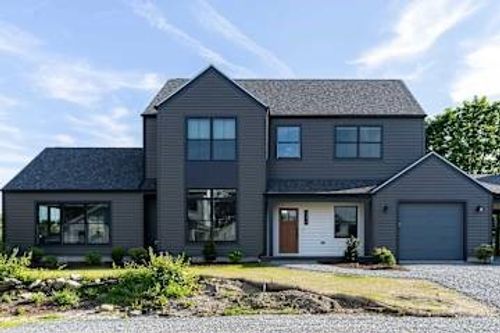 a-557 Bristol Ferry Road, Portsmouth, RI, 02871 | Card Image