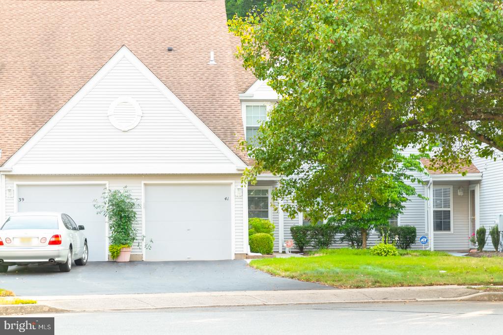 Magnolia Ct, Bordentown, NJ 08505