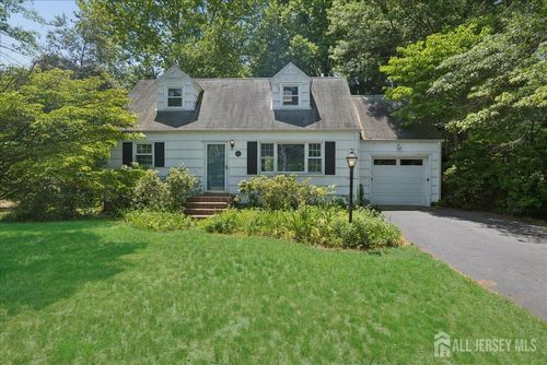 171 One Mile Rd, East Windsor, NJ, 08512-2501 | Card Image