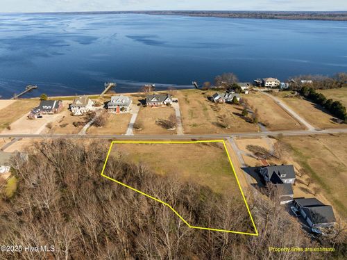 135 Gov Eden House Rd, Merry Hill, NC, 27957-9444 | Card Image