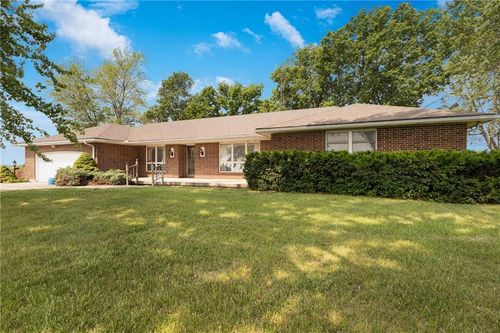 630 Nw County Road Oo, Centerview, MO, 64019-9182 | Card Image