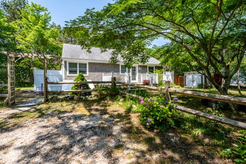 110 Wixom Ave, Wellfleet, MA, 02667-8533 | Card Image