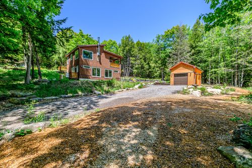 179 Hunter Road, Dresden, ME, 04342 | Card Image