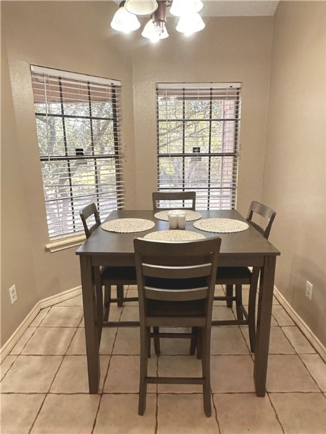 E - 7122 Premont Dr, Condo with 1 bedrooms, 1 bathrooms and 1 parking in Corpus Christi TX | Image 5